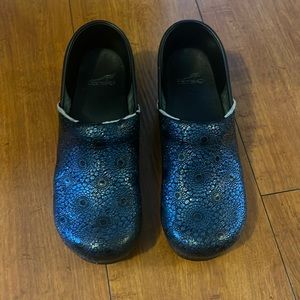 Used dansko clogs